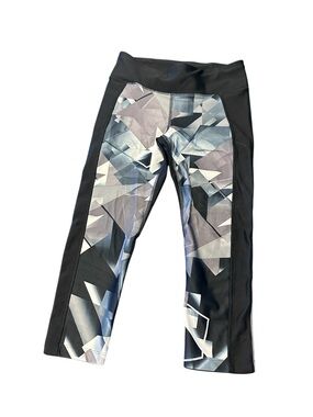 Under Armour Geometric Capri Leggings - Black, Gray & Blue